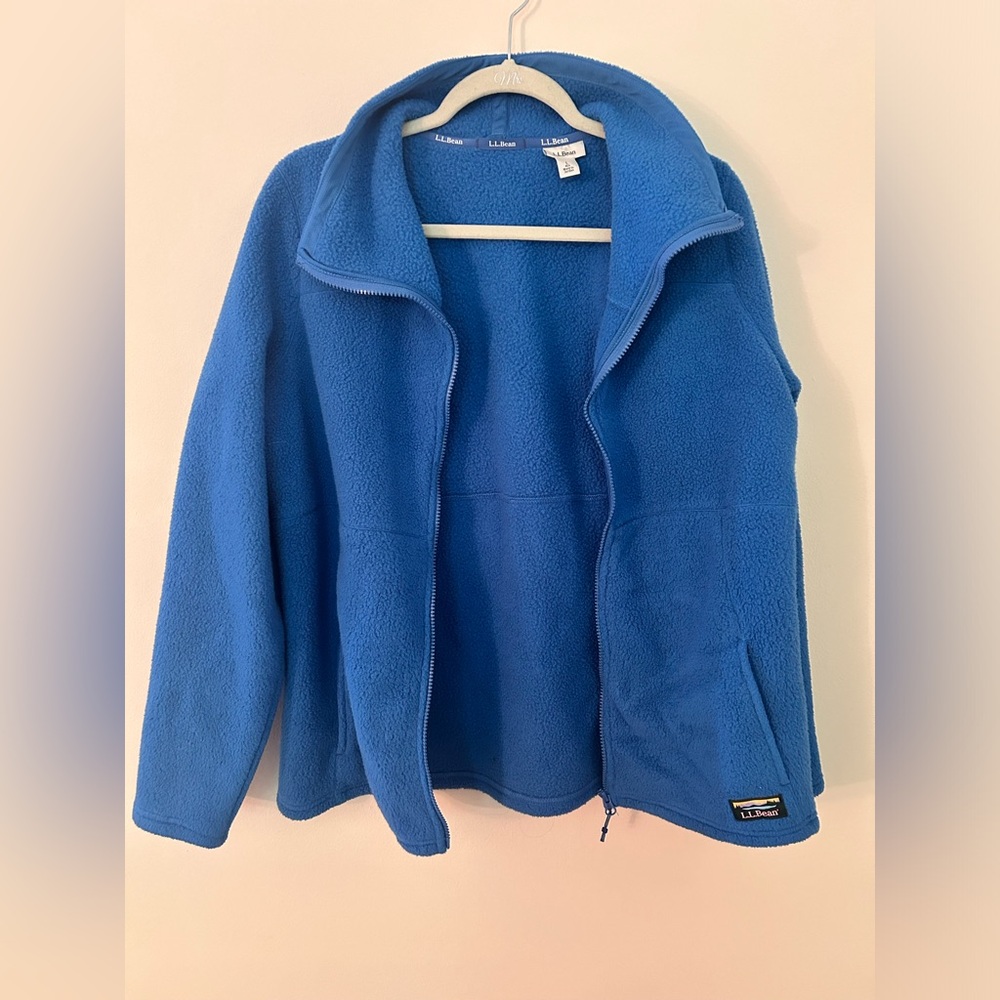 LARGE LL BEAN ZIP UP NEW WITHOUT TAGS NEVER WORN